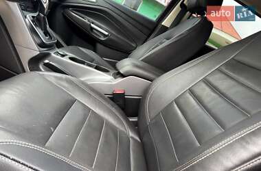 Внедорожник / Кроссовер Ford Escape 2014 в 