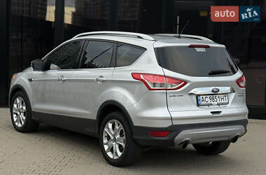 Позашляховик / Кросовер Ford Escape 2013 в 