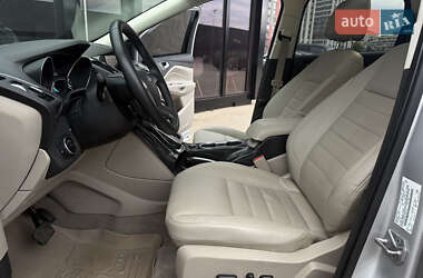 Позашляховик / Кросовер Ford Escape 2013 в 