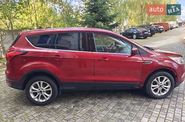 Позашляховик / Кросовер Ford Escape 2018 в 