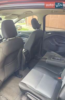 Позашляховик / Кросовер Ford Escape 2018 в 