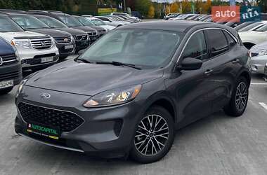 Позашляховик / Кросовер Ford Escape 2022 в 