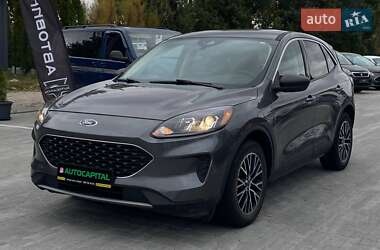 Позашляховик / Кросовер Ford Escape 2022 в 