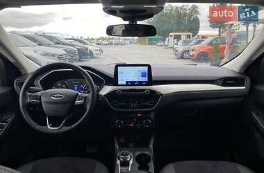 Позашляховик / Кросовер Ford Escape 2022 в 