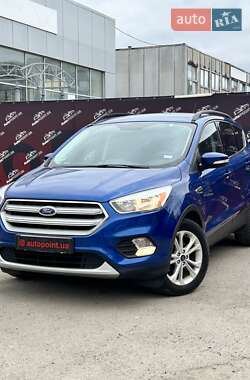 Позашляховик / Кросовер Ford Escape 2017 в 