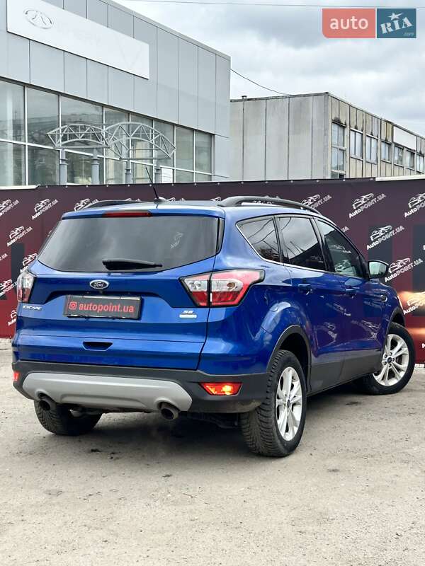 Внедорожник / Кроссовер Ford Escape 2017 в Сумах