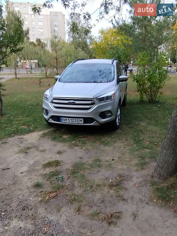 Внедорожник / Кроссовер Ford Escape 2018 в 