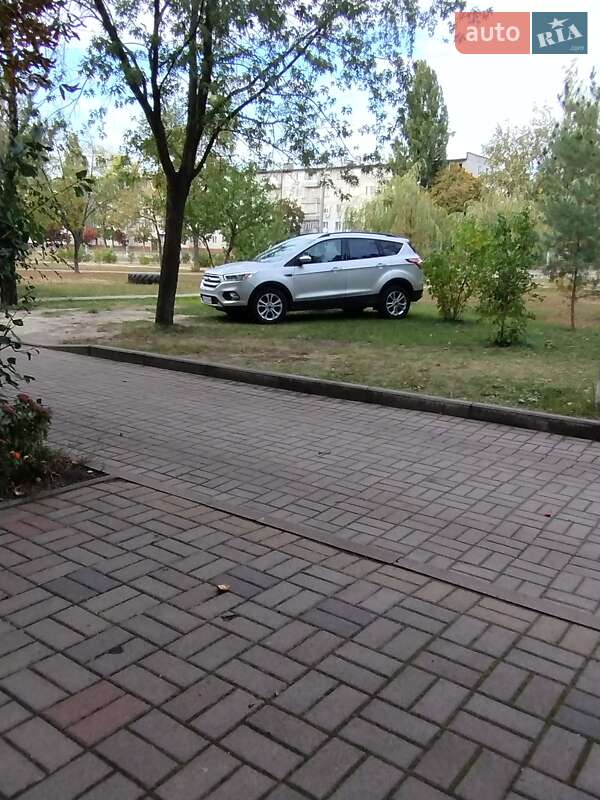 Позашляховик / Кросовер Ford Escape 2018 в Сумах фото 15 Позашляховик / Кросовер Ford Escape 2018 в Сумах