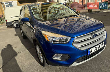 Внедорожник / Кроссовер Ford Escape 2019 в 