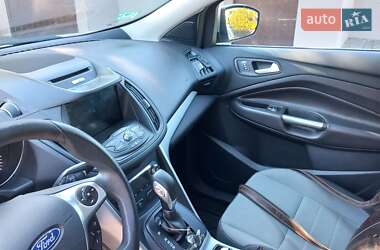 Позашляховик / Кросовер Ford Escape 2014 в 
