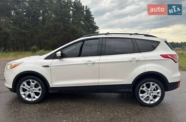 Позашляховик / Кросовер Ford Escape 2013 в 