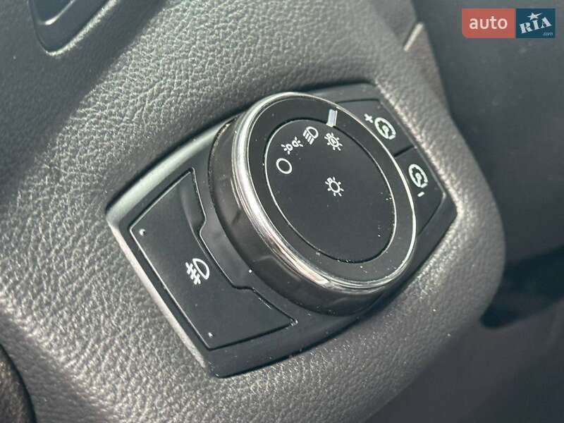Внедорожник / Кроссовер Ford Escape 2013 в Ахтырке