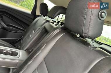 Позашляховик / Кросовер Ford Escape 2013 в 