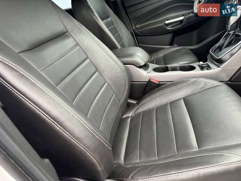 Внедорожник / Кроссовер Ford Escape 2013 в Ахтырке
