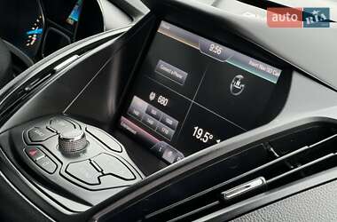 Позашляховик / Кросовер Ford Escape 2013 в 