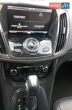 Позашляховик / Кросовер Ford Escape 2015 в  фото 5 Позашляховик / Кросовер Ford Escape 2015 в