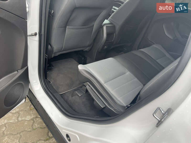 Внедорожник / Кроссовер Ford Escape 2017 в Трускавце
