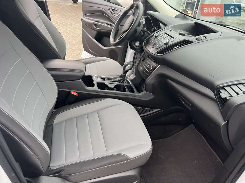 Внедорожник / Кроссовер Ford Escape 2017 в Трускавце