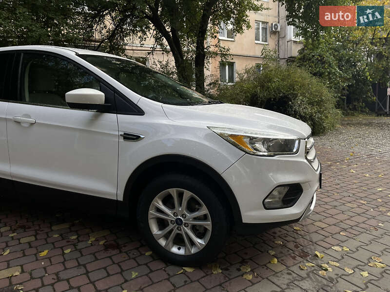 Внедорожник / Кроссовер Ford Escape 2016 в Черновцах фото 8 Внедорожник / Кроссовер Ford Escape 2016 в Черновцах