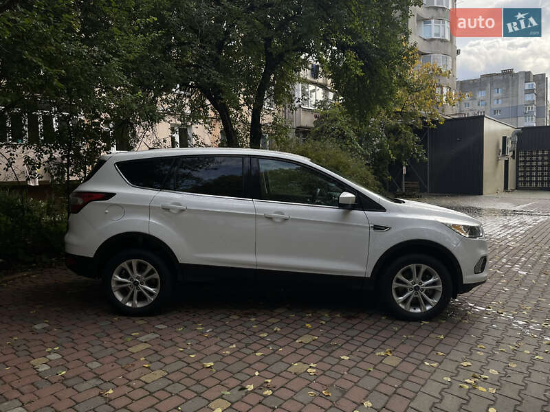 Внедорожник / Кроссовер Ford Escape 2016 в Черновцах фото 12 Внедорожник / Кроссовер Ford Escape 2016 в Черновцах