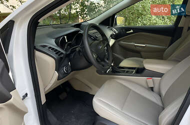 Позашляховик / Кросовер Ford Escape 2016 в  фото 18 Позашляховик / Кросовер Ford Escape 2016 в