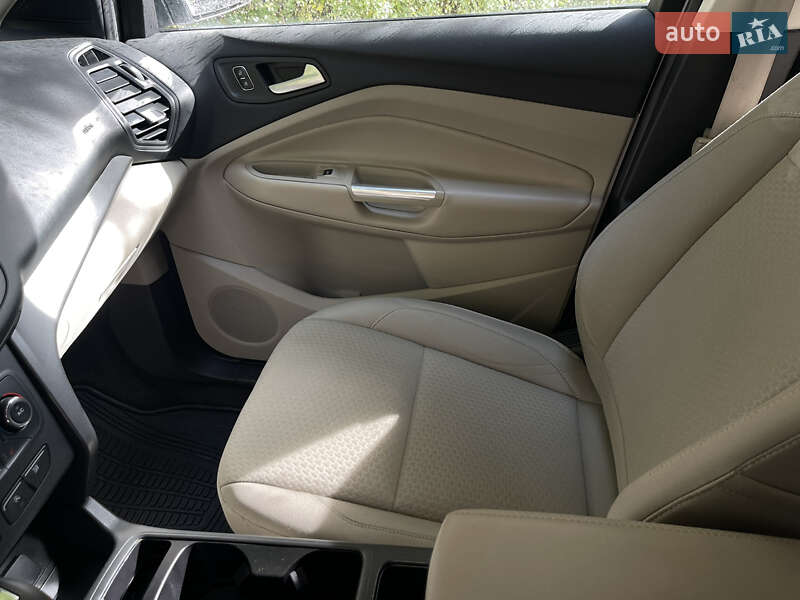 Внедорожник / Кроссовер Ford Escape 2016 в Черновцах фото 22 Внедорожник / Кроссовер Ford Escape 2016 в Черновцах