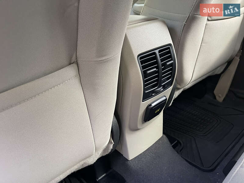 Внедорожник / Кроссовер Ford Escape 2016 в Черновцах фото 27 Внедорожник / Кроссовер Ford Escape 2016 в Черновцах