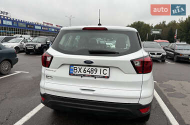 Позашляховик / Кросовер Ford Escape 2019 в  фото 29 Позашляховик / Кросовер Ford Escape 2019 в