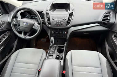 Позашляховик / Кросовер Ford Escape 2019 в  фото 47 Позашляховик / Кросовер Ford Escape 2019 в