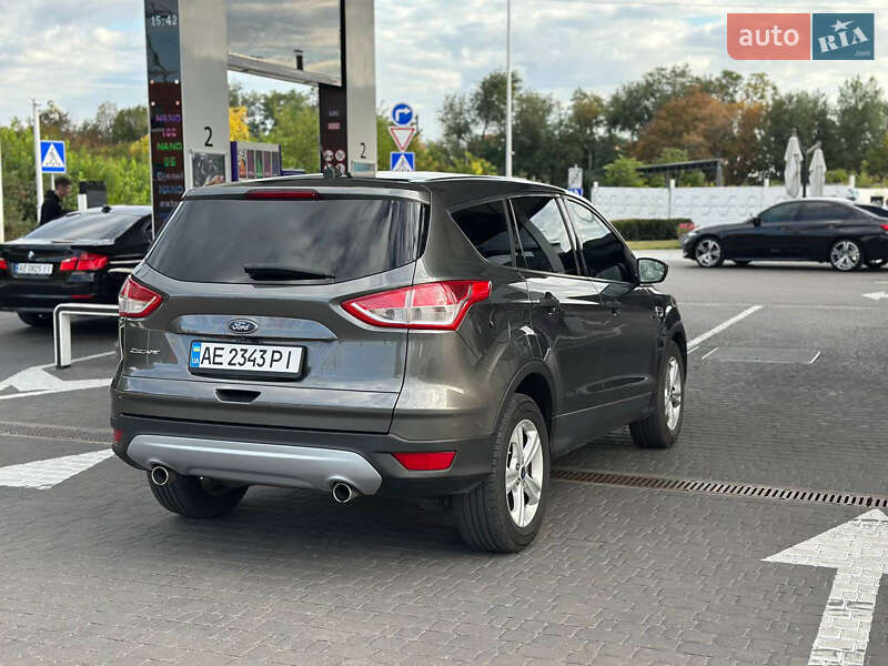 Позашляховик / Кросовер Ford Escape 2015 в Дніпрі