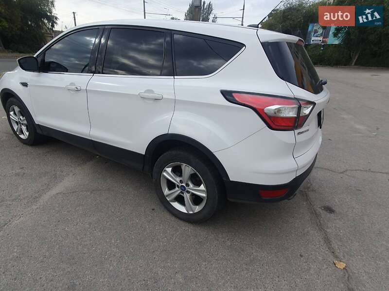 Внедорожник / Кроссовер Ford Escape 2016 в Запорожье