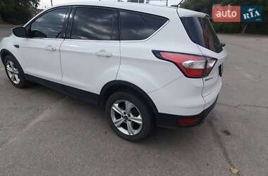 Позашляховик / Кросовер Ford Escape 2016 в 