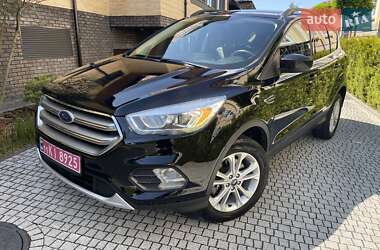Внедорожник / Кроссовер Ford Escape 2018 в 