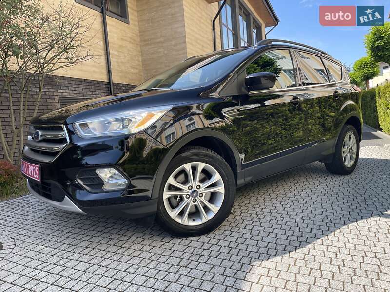 Внедорожник / Кроссовер Ford Escape 2018 в Стрые