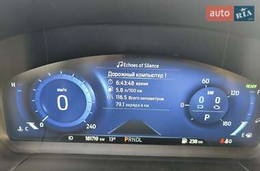 Внедорожник / Кроссовер Ford Escape 2020 в 