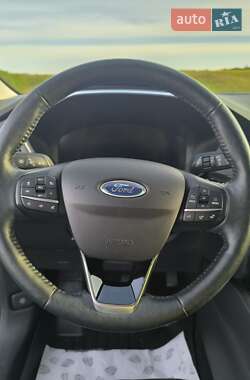 Внедорожник / Кроссовер Ford Escape 2020 в 