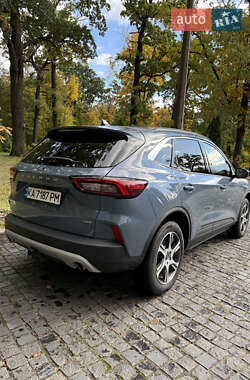 Внедорожник / Кроссовер Ford Escape 2024 в 