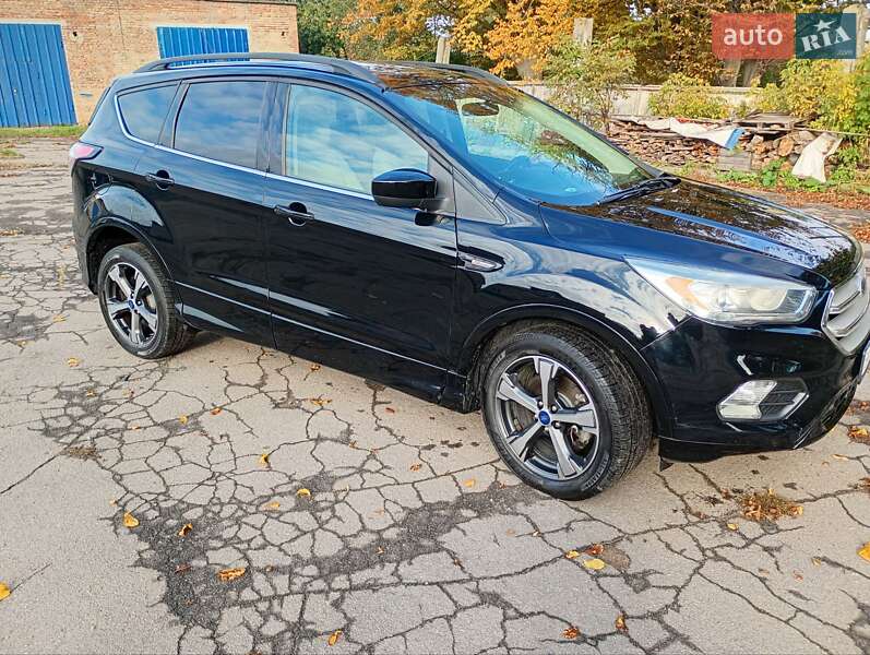 Внедорожник / Кроссовер Ford Escape 2018 в Ровно