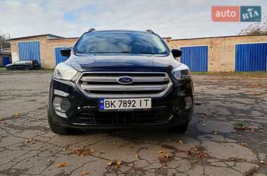 Внедорожник / Кроссовер Ford Escape 2018 в Ровно