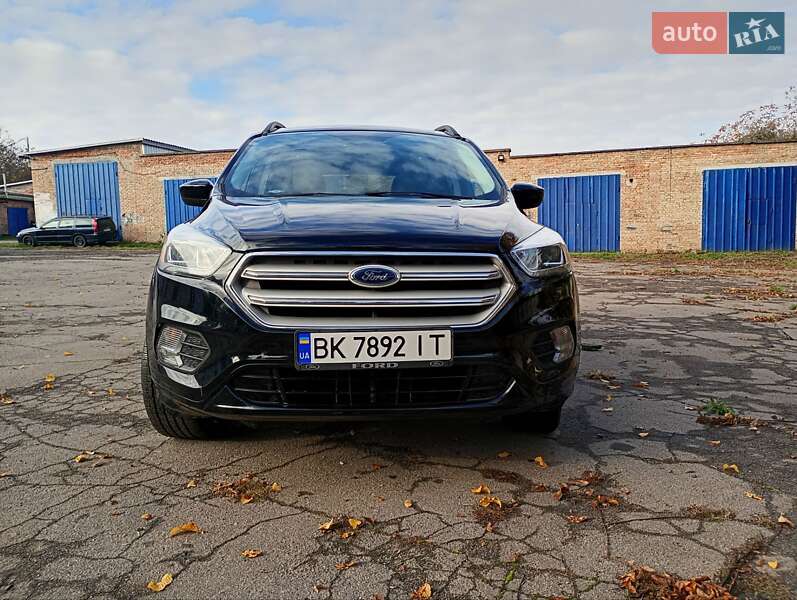 Внедорожник / Кроссовер Ford Escape 2018 в Ровно