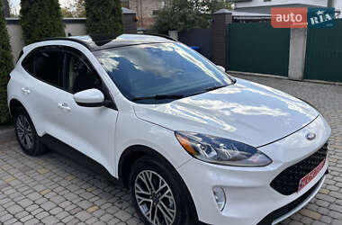 Внедорожник / Кроссовер Ford Escape 2020 в 