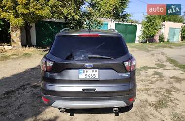 Внедорожник / Кроссовер Ford Escape 2017 в 