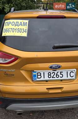 Позашляховик / Кросовер Ford Escape 2016 в 