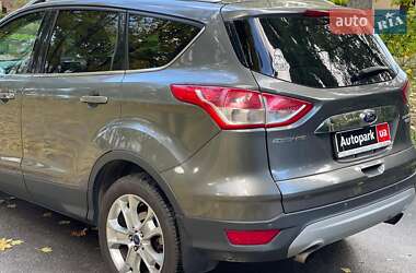 Внедорожник / Кроссовер Ford Escape 2013 в 