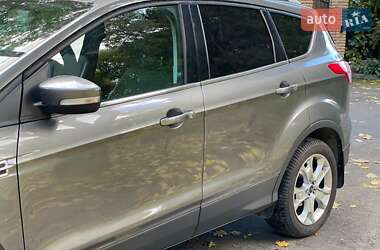 Внедорожник / Кроссовер Ford Escape 2013 в 