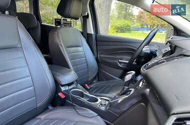 Внедорожник / Кроссовер Ford Escape 2013 в 