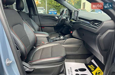 Позашляховик / Кросовер Ford Escape 2023 в 
