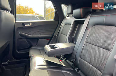 Позашляховик / Кросовер Ford Escape 2023 в 