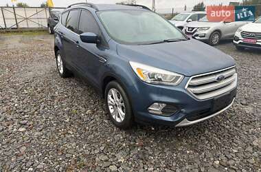 Позашляховик / Кросовер Ford Escape 2018 в 