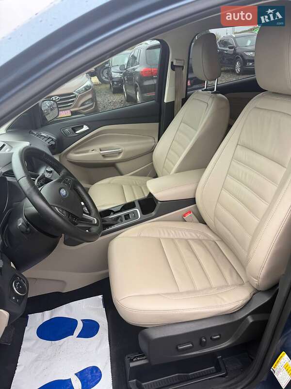 Позашляховик / Кросовер Ford Escape 2018 в Львові